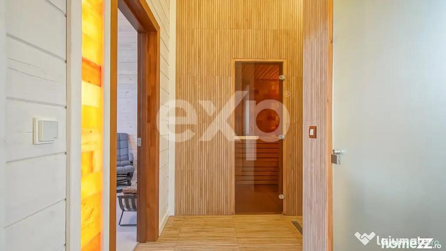 Casă cu 5 camere cu Teren 1000 Mp în Central
