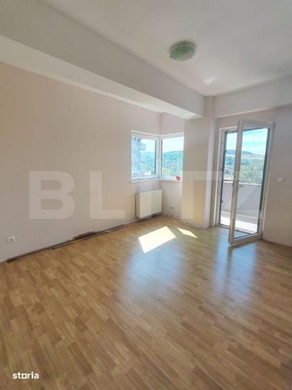 Apartament cu 3 camere în Independenței