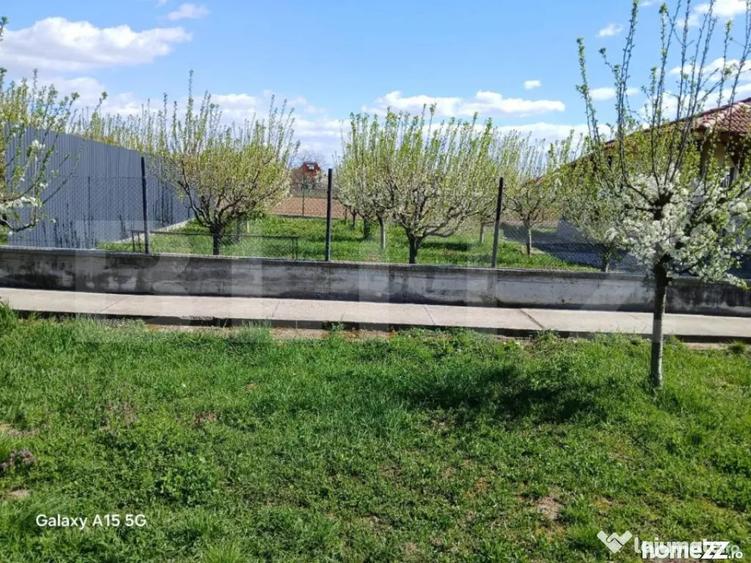 Casă cu 3 camere cu Teren 500 Mp în Lazuri