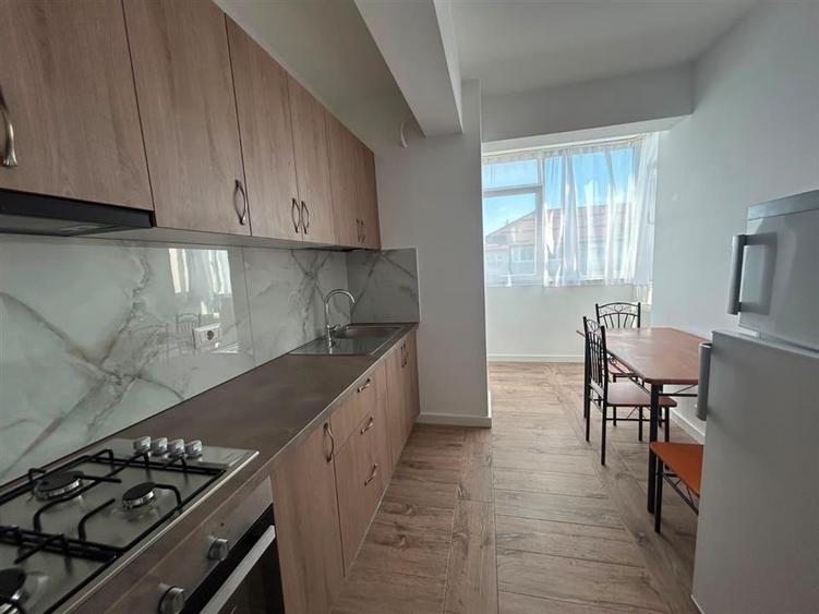 Apartament cu 2 camere decomandat în George Enescu