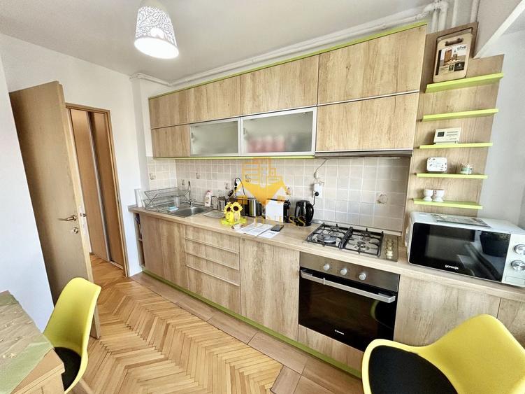 Apartament cu 3 camere decomandat, mobilat în Gheorgheni