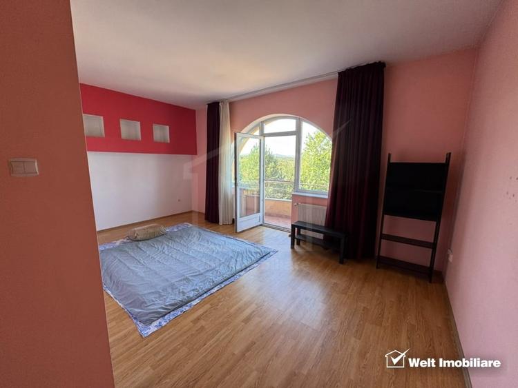 Casă individuală cu 5 camere cu Canalizare în Făget