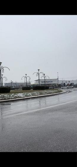 Spațiu comercial, în 23 August