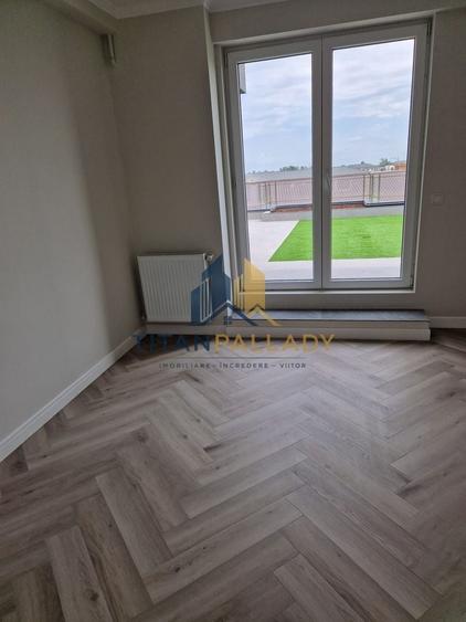 Penthouse cu 4 camere decomandat în Theodor Pallady
