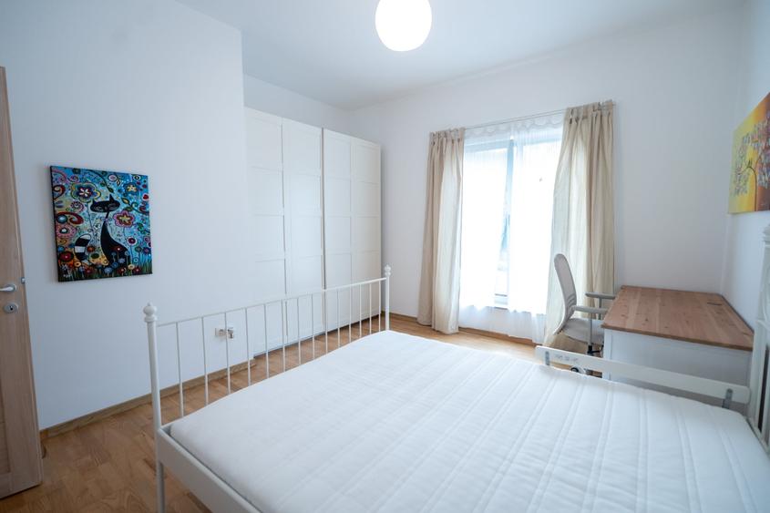 Casă individuală cu 5 camere cu Garaj în Borhanci