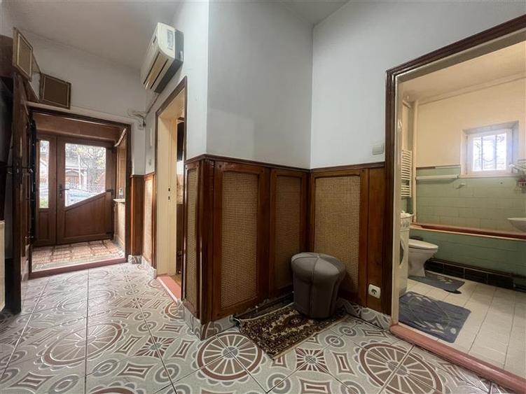 Duplex cu 4 camere cu Teren 250 Mp în Nicolina
