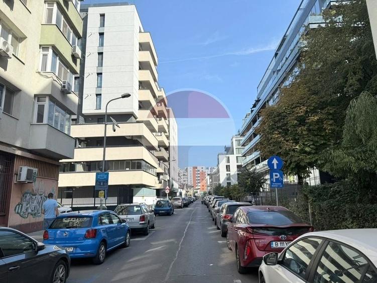 Apartament cu 2 camere semidecomandat în Basarab