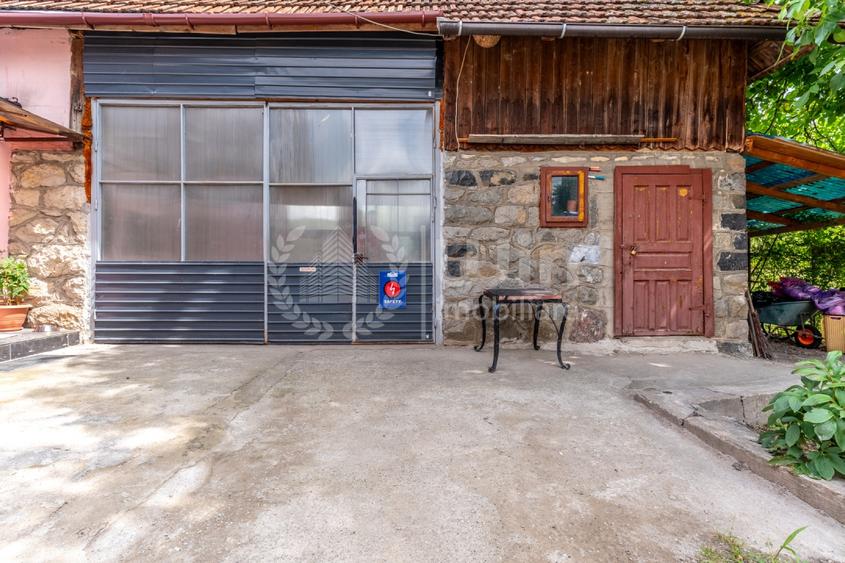 Casă individuală cu 2 camere cu Garaj în Brăișoru