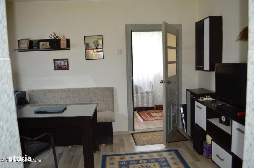 Casă cu 4 camere în Slatina