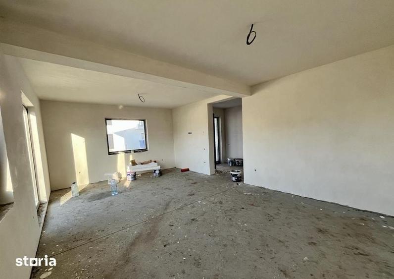 Casă cu 4 camere cu Teren 390 Mp în Șura Mare