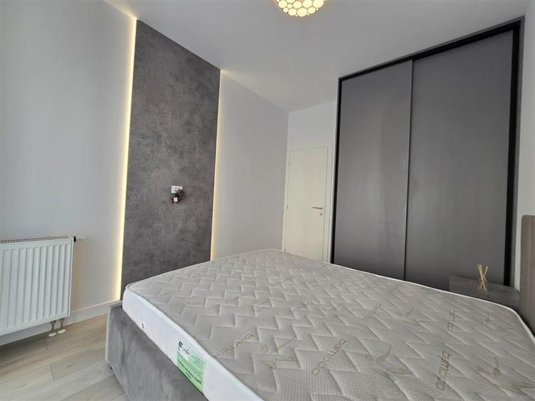 Apartament cu 2 camere decomandat în Podu Roș