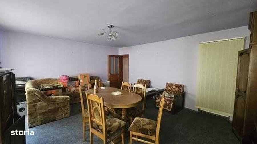 Apartament cu 4 camere în Central