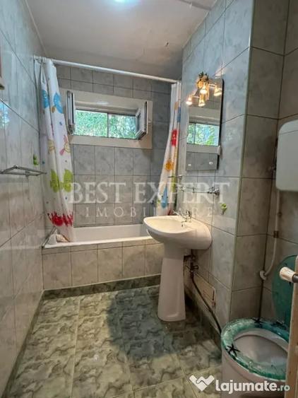 Apartament cu 3 camere decomandat în Titan
