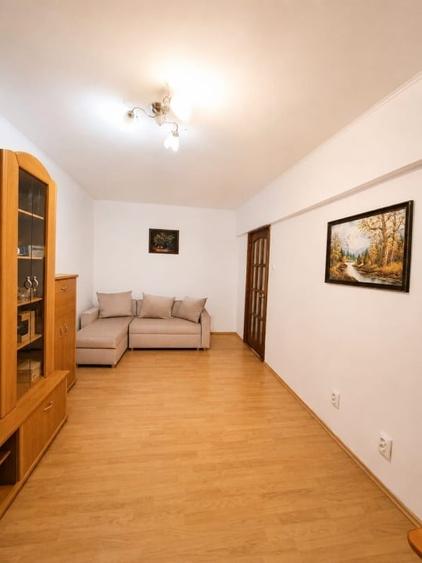 Apartament cu 3 camere decomandat, mobilat în Frumoasa