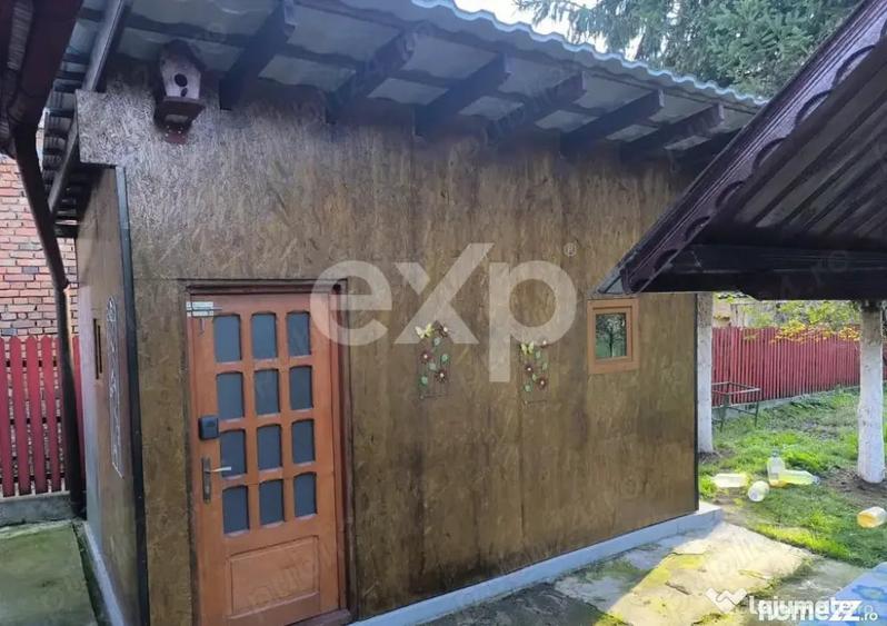 Casă cu 5 camere cu Teren 2100 Mp în Mălureni