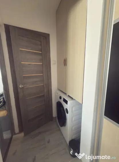 Apartament cu 2 camere semidecomandat în Florilor