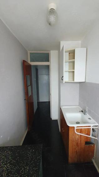 Garsonieră decomandată în Dristor