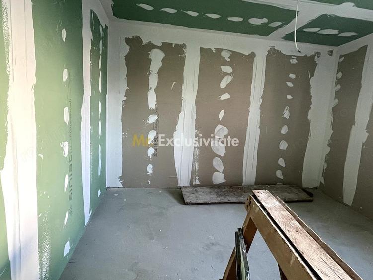 Casă cu 7 camere cu Teren 450 Mp în Glina