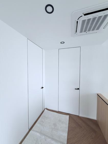 Casă individuală cu 5 camere cu Teren 1000 Mp în Central