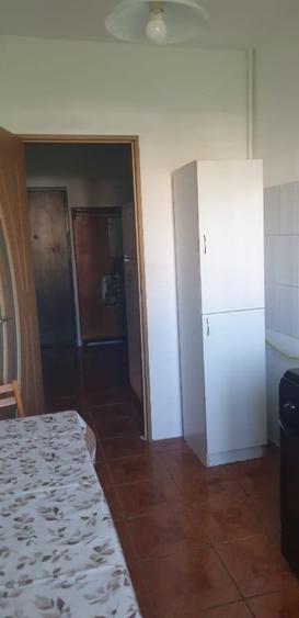 Apartament cu 2 camere decomandat în Tei