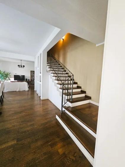 Casă cu 5 camere cu Teren 187 Mp în Domenii