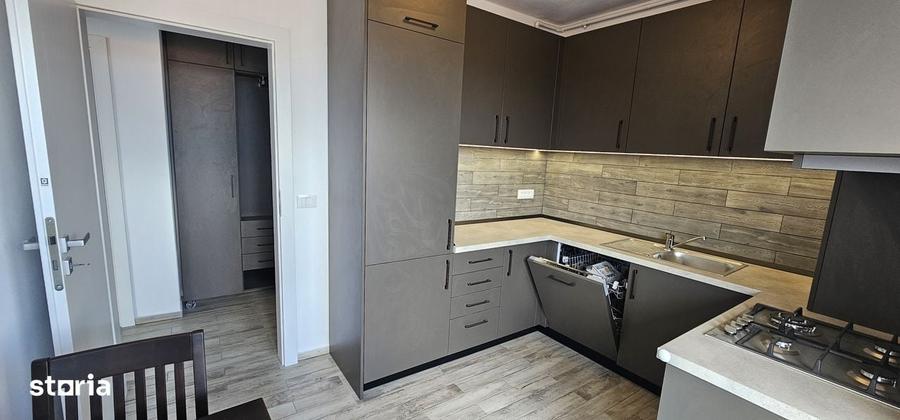 Apartament cu 3 camere decomandat în Vest