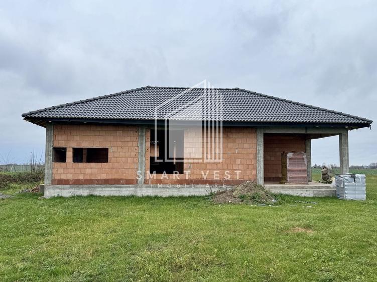 Casă individuală cu 3 camere cu Canalizare în Periferie