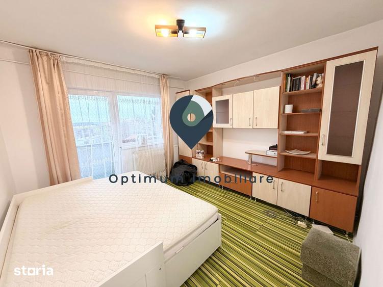 Apartament cu 3 camere decomandat în Zorilor