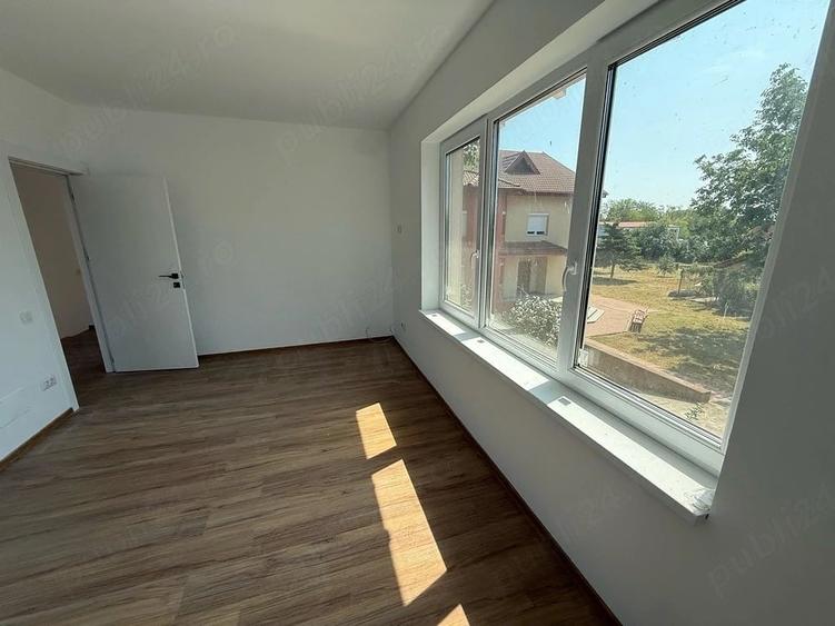 Casă cu 6 camere cu Teren 367 Mp în Săftica
