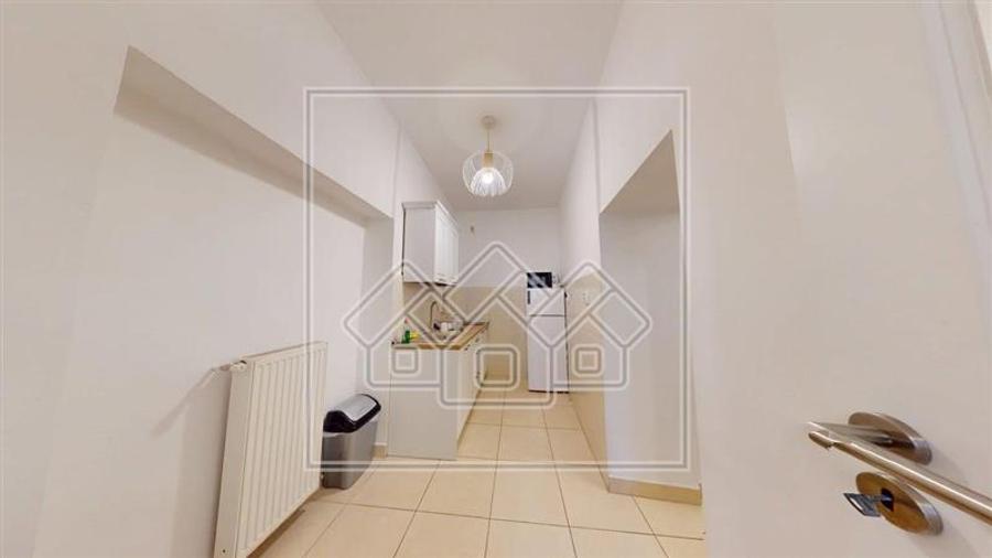 Apartament cu 3 camere decomandat în Ultracentral
