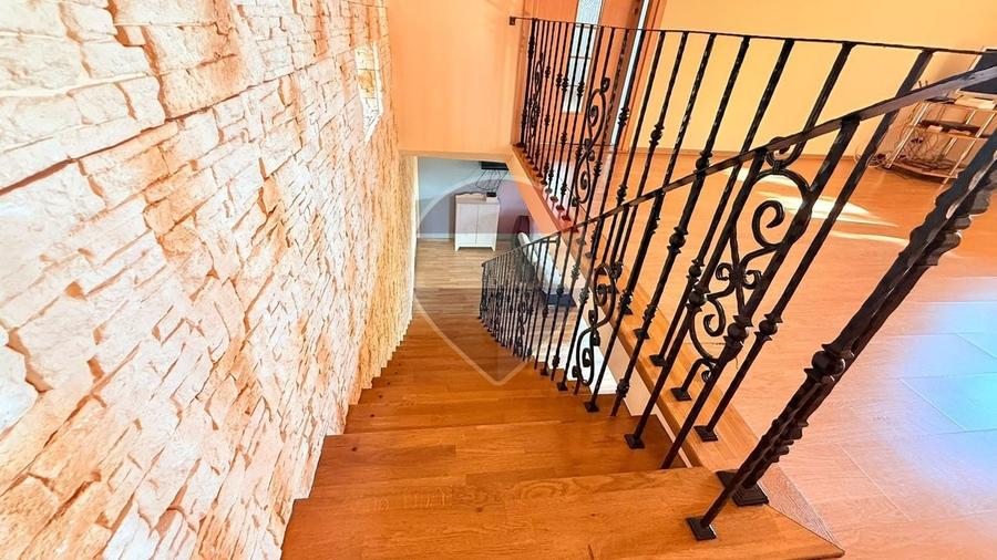 Casă individuală cu 5 camere cu Teren 553 Mp în Clinceni