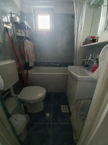Apartament cu 2 camere semidecomandat în Podul de Piatră