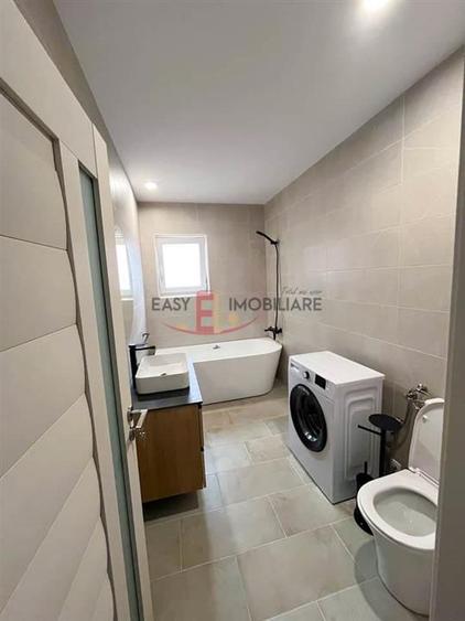 Apartament cu 2 camere decomandat în 22 Decembrie 1989