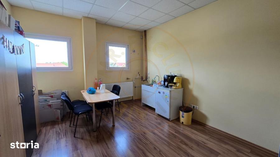Spațiu comercial, de 140 mp, în Micro 16