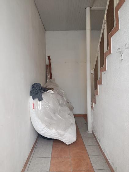 Casă cu 11 camere cu Canalizare în P-ța Victoriei