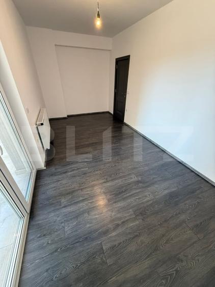 Apartament cu 3 camere decomandat, mobilat în Sud