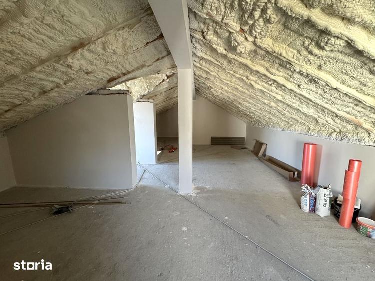 Casă cu 4 camere cu Teren 370 Mp în Valea Lupului
