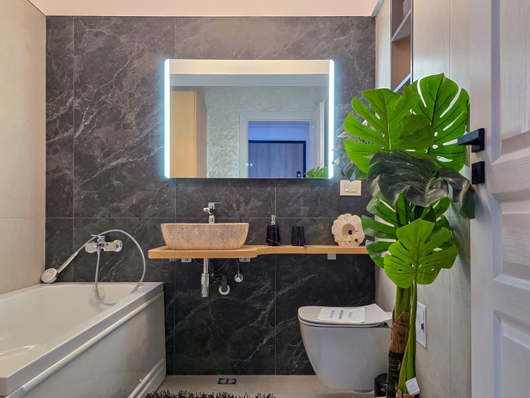 Apartament cu 3 camere decomandat în Galata