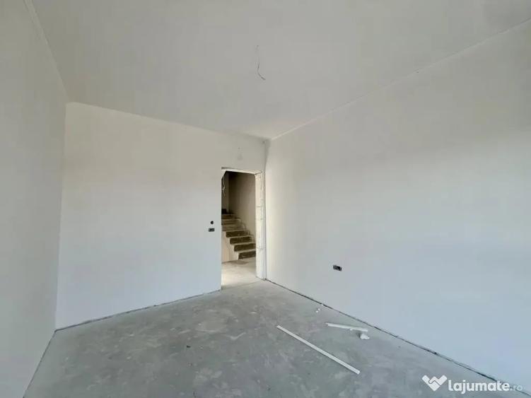 Casă cu 4 camere cu Teren 316 Mp în Săcălaz