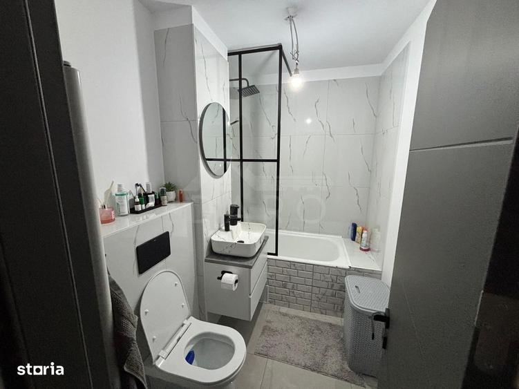 Apartament cu 3 camere decomandat în Diamant