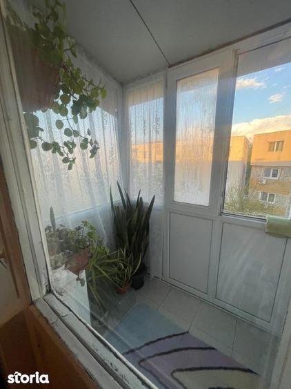 Apartament cu 2 camere în Craiovița Nouă
