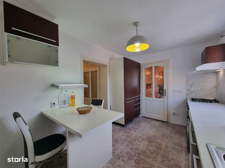 Casă cu 4 camere în Central