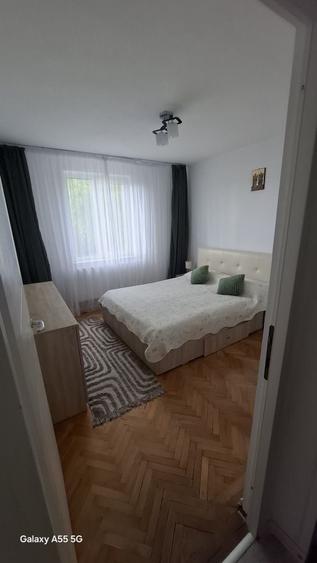 Inchiriez apartament 2 camere semidecomandat, etaj 3, Calea Bucuresti - 8