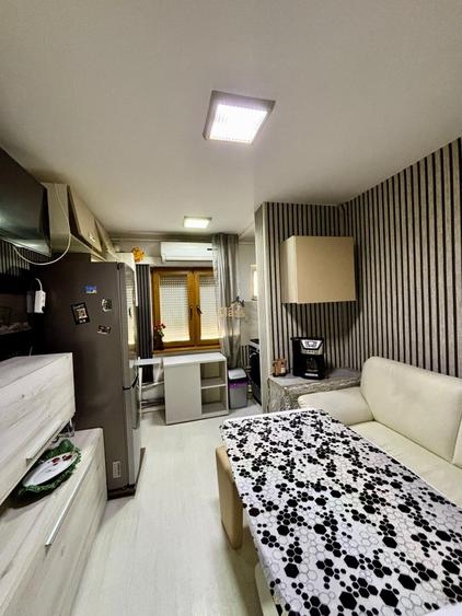 Apartament cu 3 camere decomandat, mobilat în Între Lacuri