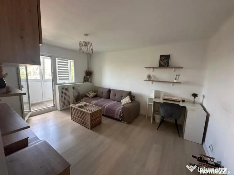 Apartament cu 2 camere decomandat în Rovine