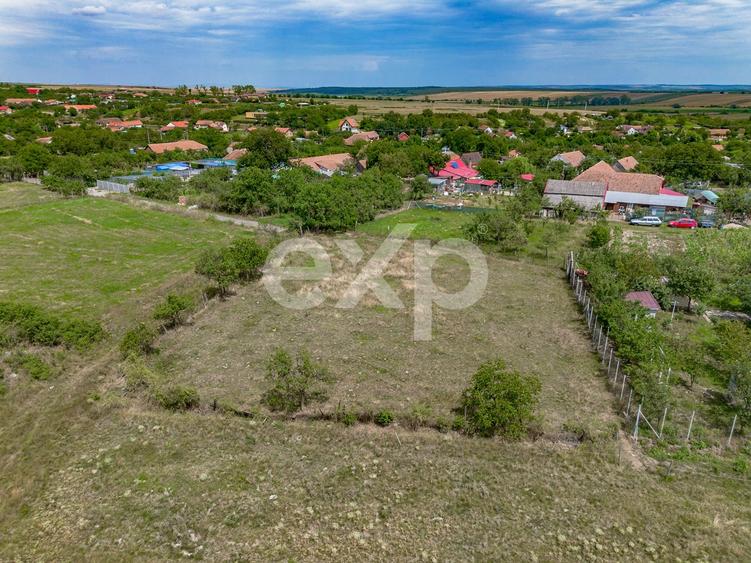 Teren Construcții intravilan de 1440 mp, în Murani