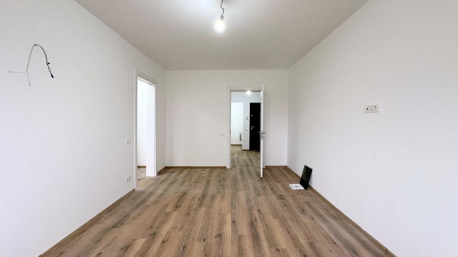 Apartament cu 3 camere semidecomandat în Crângași