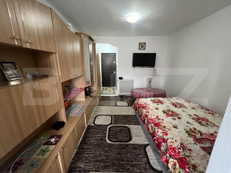 Garsonieră decomandată, mobilată în Independenței