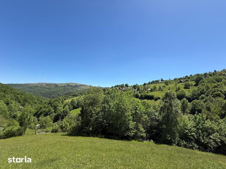 Teren de 10479 mp, în Mărgău