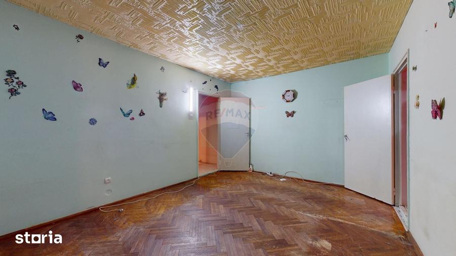 Apartament cu 3 camere semidecomandat în Electroprecizia